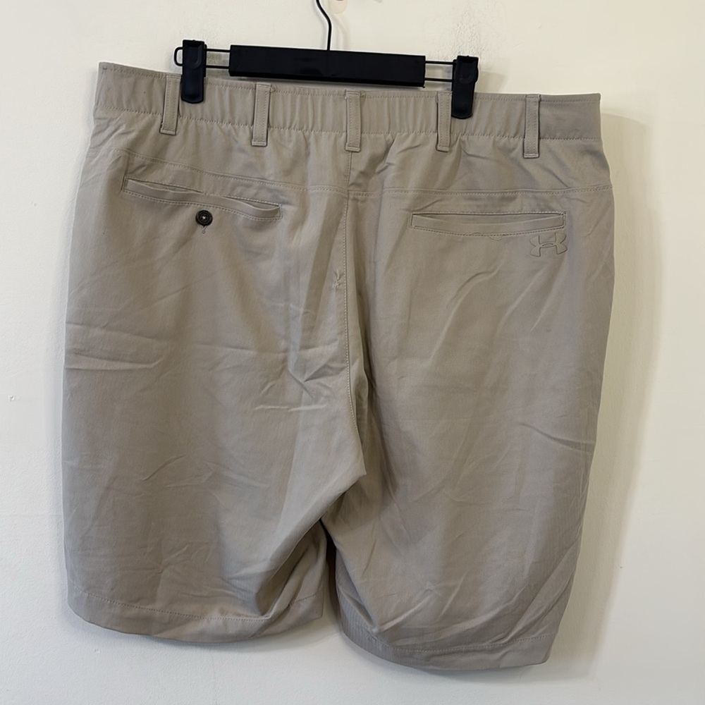 Under Armour Men’s Tech Golf Shorts 9.5” Khaki Size 40 - Picture 4 of 8